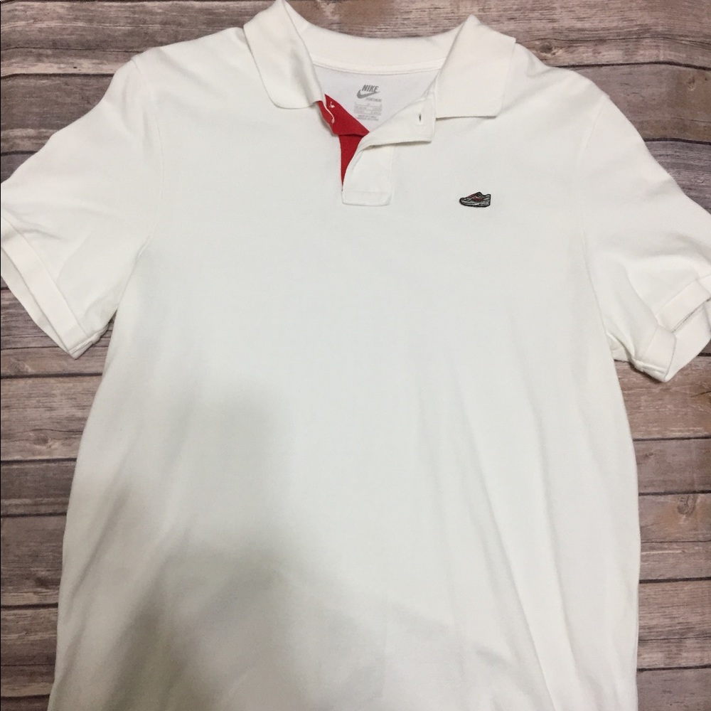 Nike "airmax" polo size L
